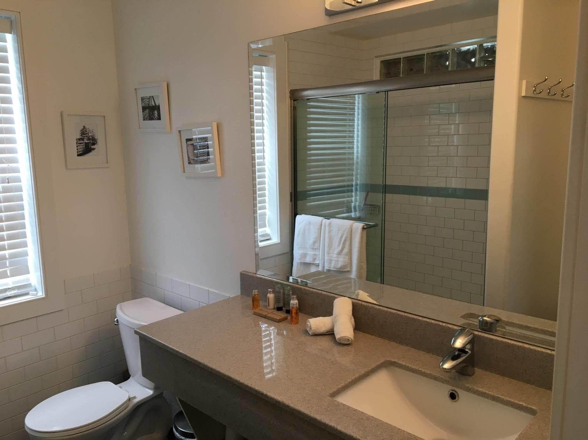 Merrickville Guest Suites Экстерьер фото